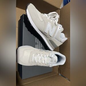 New Balance Sneakers. Size 7.